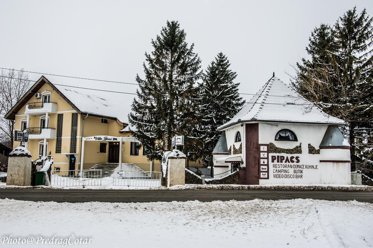 B&B Villa Pipacs Feketić Exterior foto